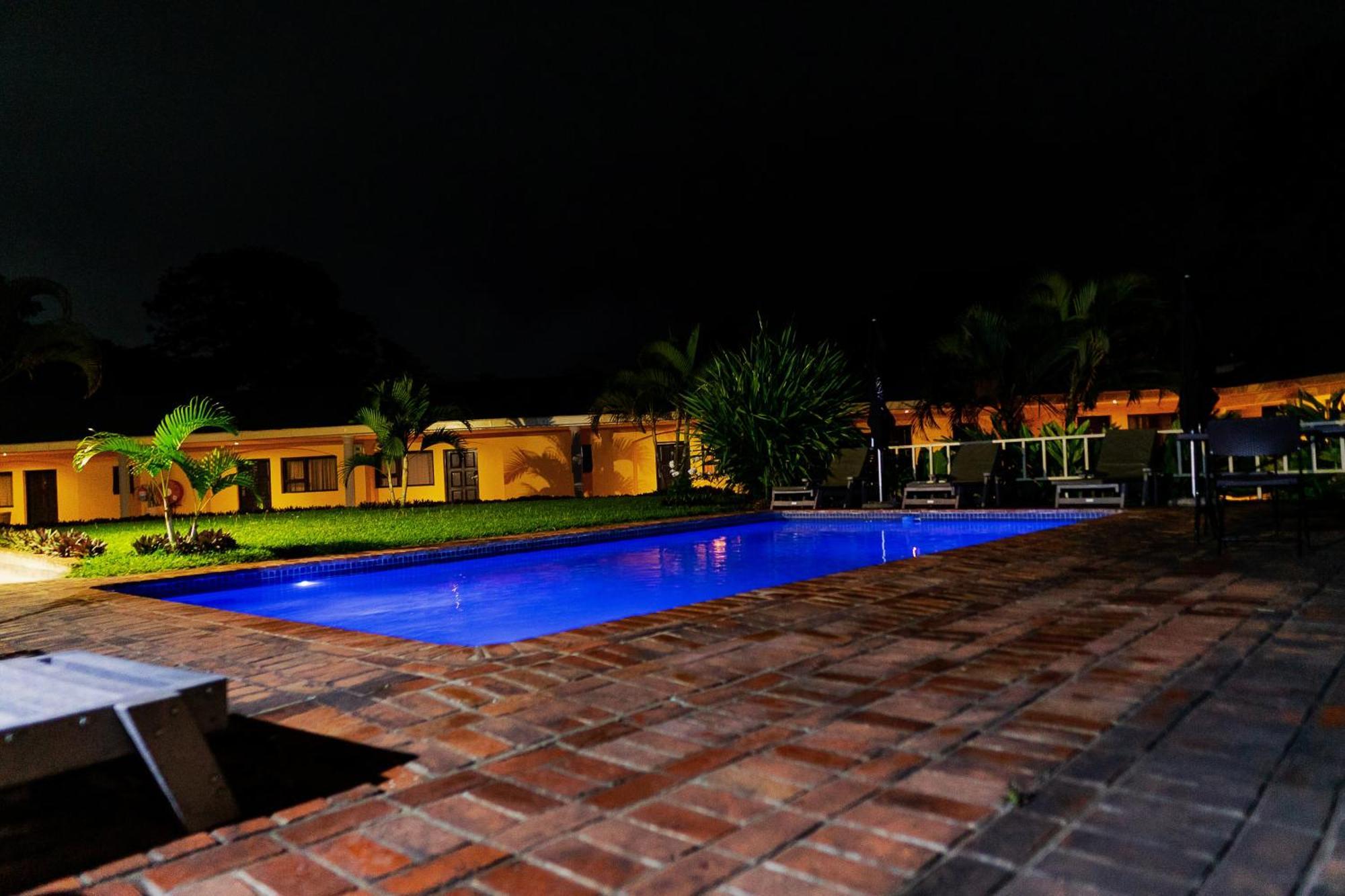 Casa Mia Lodge & Restaurant Блантайр Экстерьер фото