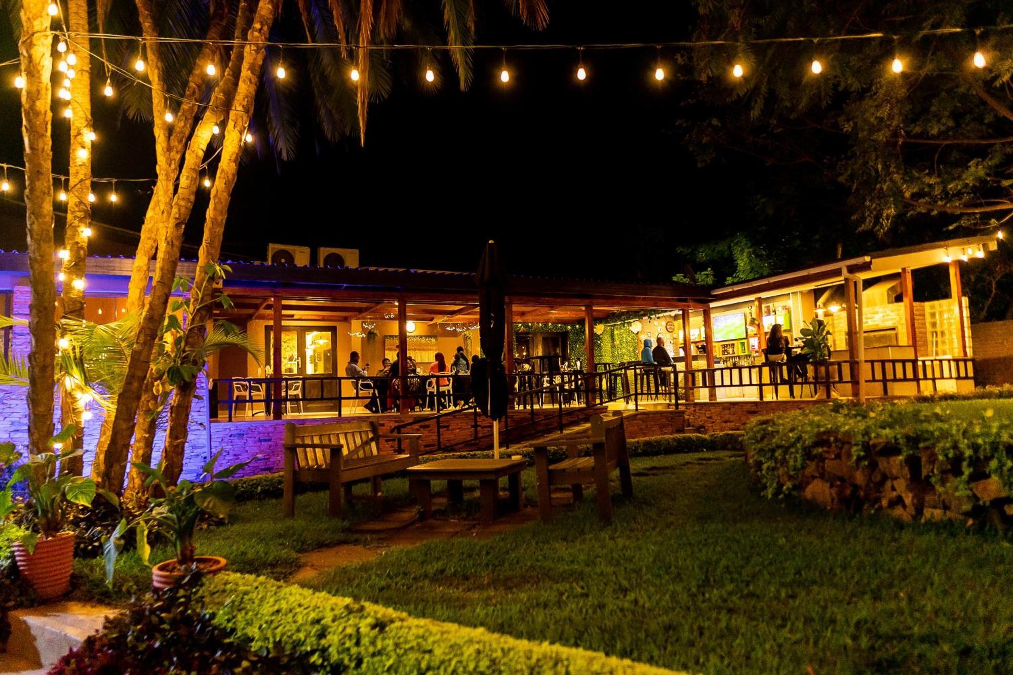Casa Mia Lodge & Restaurant Блантайр Экстерьер фото