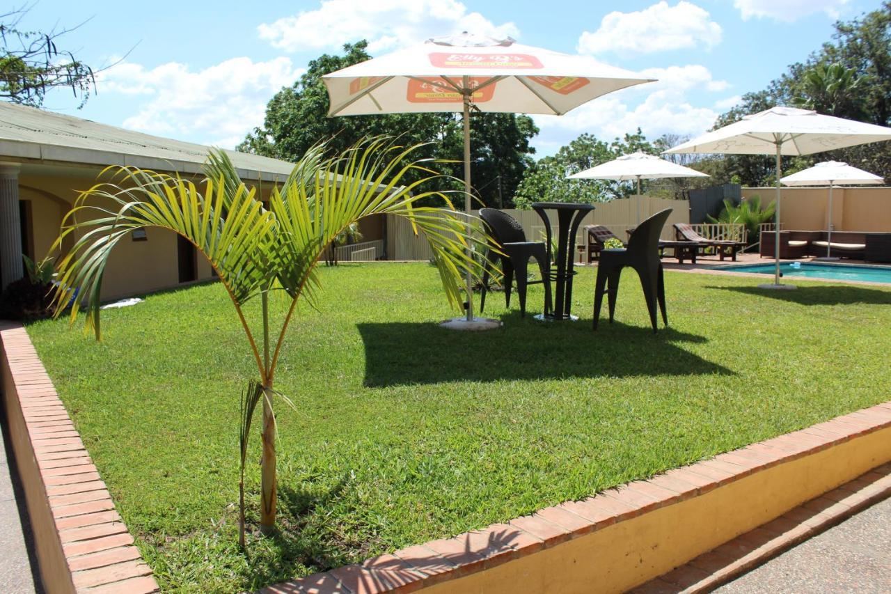 Casa Mia Lodge & Restaurant Блантайр Экстерьер фото
